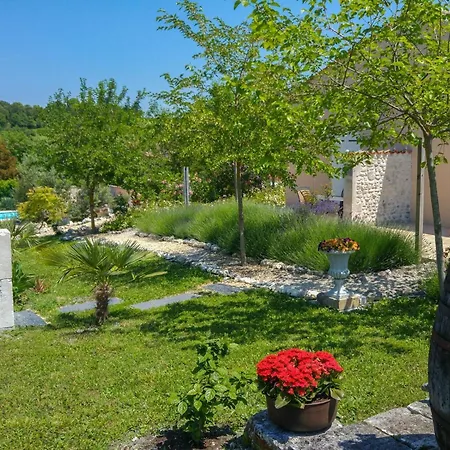 In With Pool And Vineyards, Cleaning Included Villa